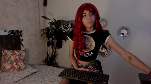 Snapshot of pixy_20 chatting on 01.27.25 cris online show from 01.27.25