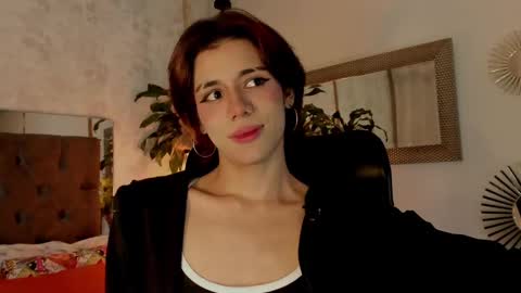 Snapshot of pixy_20 chatting on 02.21.25 cris online show from 02.21.25
