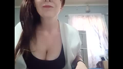 Snapshot of pizzedwife chatting on 12.03.24 pizzedwife online show from 12.03.24