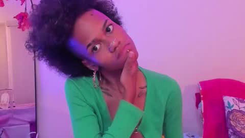 Snapshot of planetfantasy1 chatting on 10.22.25 Venus Vee Cutie online show from 10.22.25