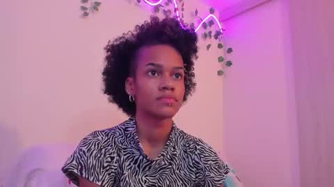 Snapshot of planetfantasy1 chatting on 11.04.25 Venus Vee Cutie online show from 11.04.25