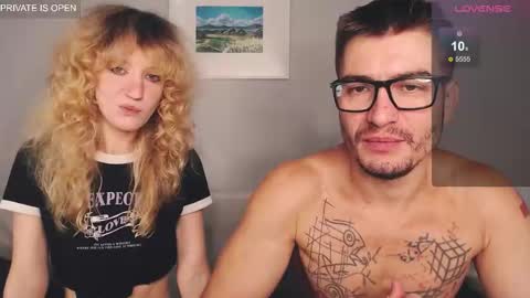 Snapshot of play_me_softly chatting on 09.21.25 play_me_softly online show from 09.21.25