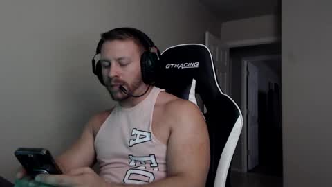 Snapshot of player2pawns chatting on 10.01.25 Player online show from 10.01.25