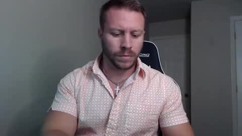 Snapshot of player2pawns chatting on 10.20.25 Player online show from 10.20.25