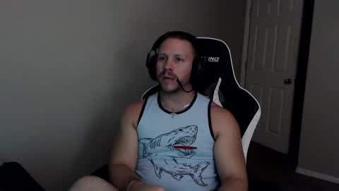 Snapshot of player2pawns chatting on 11.01.25 Player online show from 11.01.25