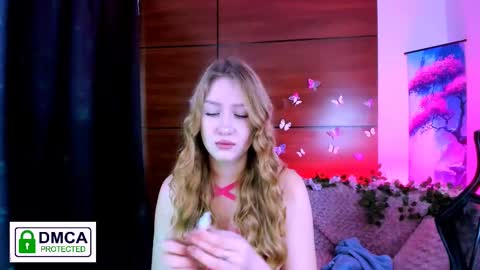 Sophie online show from 12.26.24