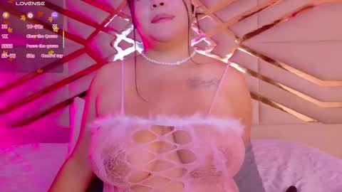 Snapshot of playfulcurvymommy chatting on 10.11.25 Scarlett online show from 10.11.25