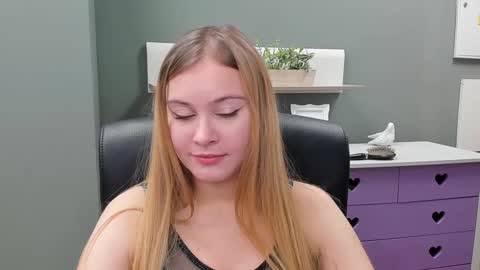 Valeria online show from 02.09.25