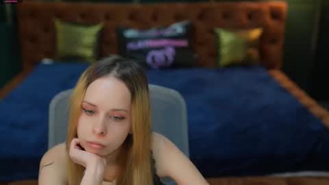 Lana online show from 11.24.25