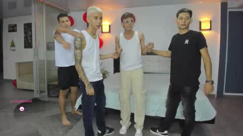 Snapshot of playhardsex chatting on 09.23.25   online show from 09.23.25