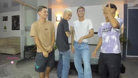 Snapshot of playhardsex chatting on 09.26.25   online show from 09.26.25