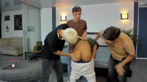 Snapshot of playhardsex chatting on 09.28.25   online show from 09.28.25