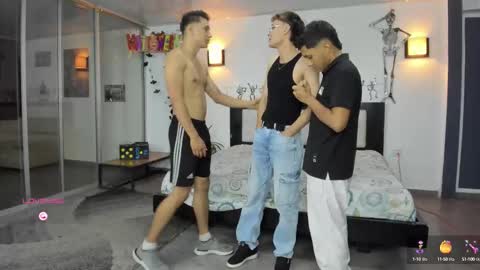 Snapshot of playhardsex chatting on 10.05.25   online show from 10.05.25