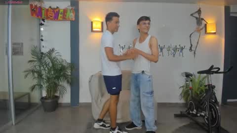 Snapshot of playhardsex chatting on 10.19.25   online show from 10.19.25