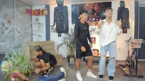 Snapshot of playhardsex chatting on 10.24.25   online show from 10.24.25