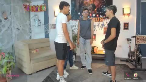 Snapshot of playhardsex chatting on 10.27.25   online show from 10.27.25