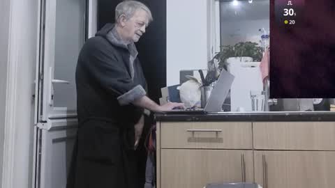 Play Me online show from 12.03.25