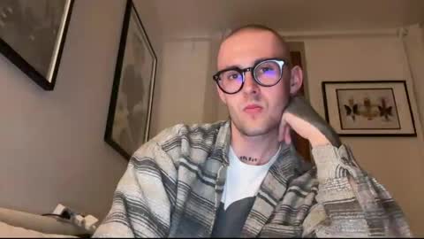 plebeee online show from 06.02.26