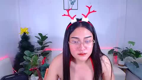 Ploysai online show from 11.20.25