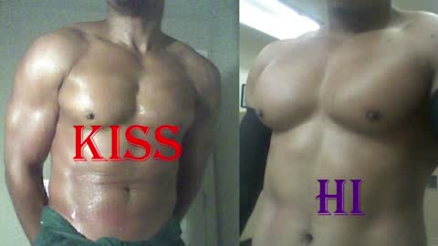 StraightPlush online show from 04.07.26