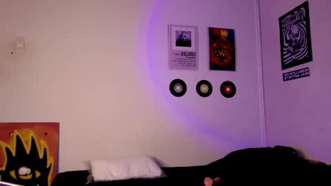    online show from 09.30.25