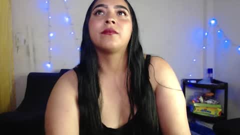 Snapshot of pocahontas_hall chatting on 02.23.25 Lily online show from 02.23.25