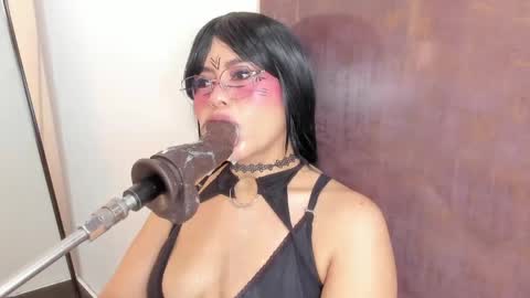 pocahontas_lantina online show from 05.15.26
