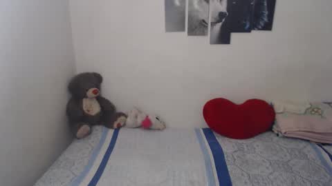 Snapshot of pocahontas_princess__ chatting on 03.25.26 Pocahontas online show from 03.25.26
