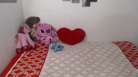 Snapshot of pocahontas_princess__ chatting on 04.14.26 Pocahontas online show from 04.14.26