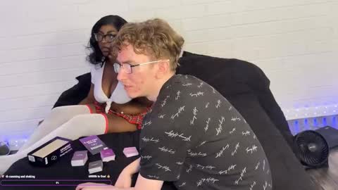 Snapshot of pocket_bunnny19 chatting on 10.20.25 curvaceous black girl takes Big white cock online show from 10.20.25