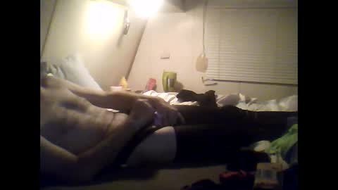 Snapshot of podzimek chatting on 02.16.25 podzimek online show from 02.16.25