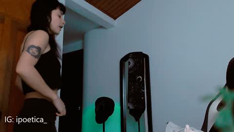 Snapshot of poeeticaa_ chatting on 01.15.25 IG ipoetica online show from 01.15.25