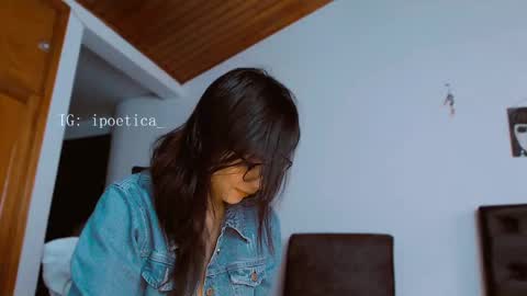 Snapshot of poeeticaa_ chatting on 03.01.25 IG ipoetica online show from 03.01.25