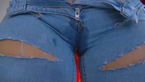 poison_milf_ online show from 11.14.25