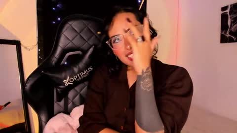 Willow                      Hours 12pm to 630pm Colombian time FRIDAY AND SUNDAY FREE DAYS online show from 01.28.25