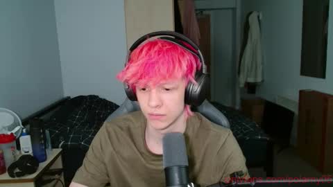 Snapshot of polarny05 chatting on 11.16.25 Polarny online show from 11.16.25