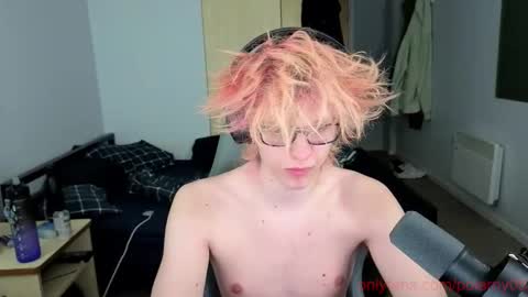 Snapshot of polarny05 chatting on 03.15.26 Polarny online show from 03.15.26