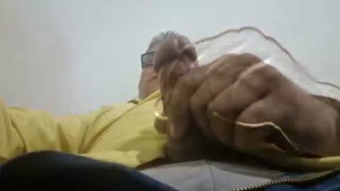 Snapshot of poli475 chatting on 02.12.25 poli online show from 02.12.25