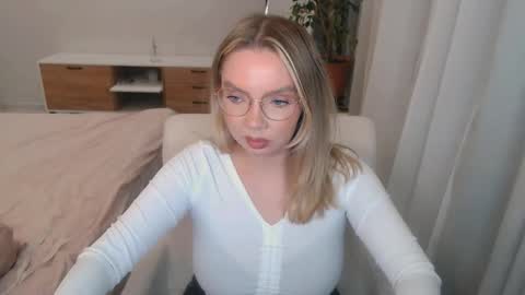 PolinaJones online show from 11.05.25