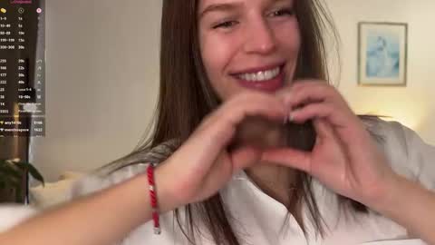 Snapshot of polinalise chatting on 10.27.25 Polly Polina online show from 10.27.25