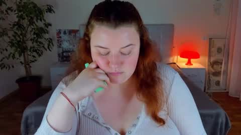 Snapshot of polinasallivan chatting on 06.15.26 Polina online show from 06.15.26