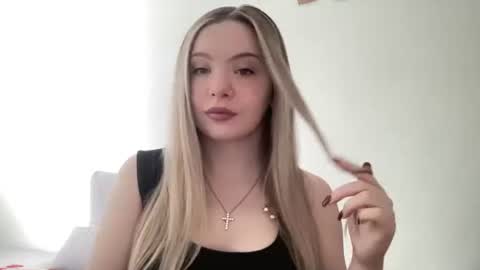 Snapshot of polishangel222 chatting on 02.06.26 polishangel222 online show from 02.06.26