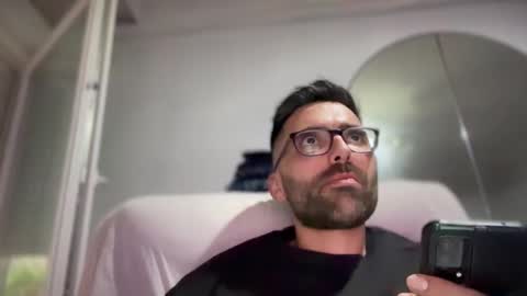 pollabeta online show from 11.23.25