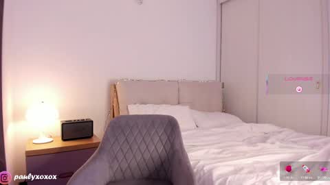 Polly online show from 09.23.25