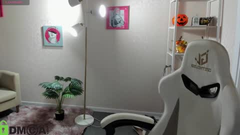 Polly online show from 12.02.25