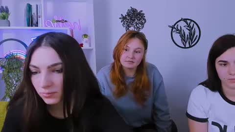 Snapshot of polly_cute1 chatting on 02.18.26 polly_cute1 online show from 02.18.26