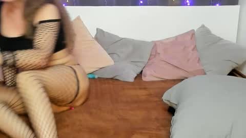 Polly online show from 01.09.25