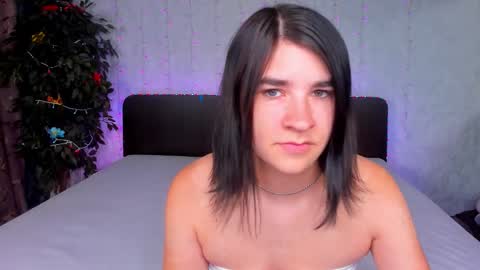 Polly online show from 09.17.25