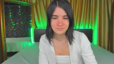 Polly online show from 10.02.25