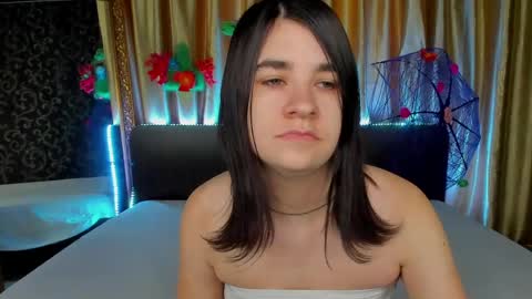 Polly online show from 04.04.26